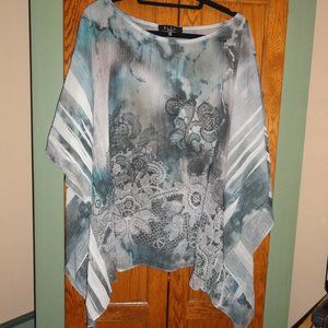 B.L.E.U. Woman Size 1X Gray Metal Studded Crystal Poncho Blouse/Top
